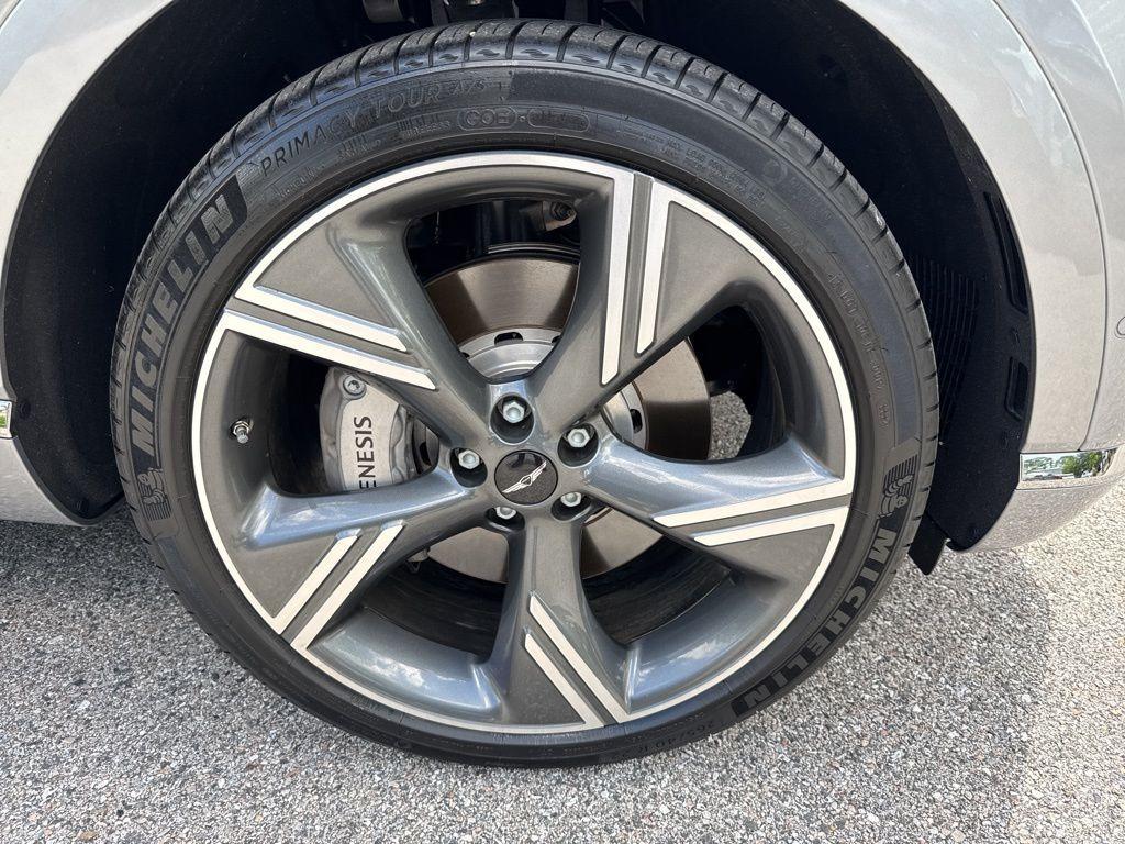 new 2025 Genesis GV80 car, priced at $71,001