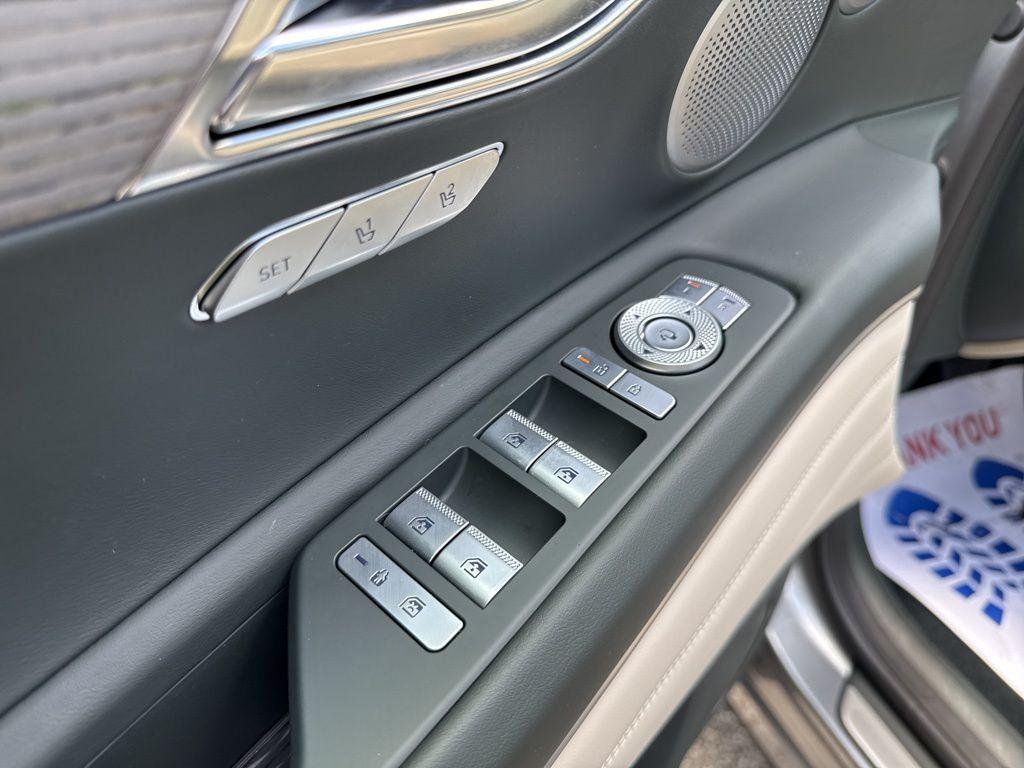 new 2025 Genesis GV80 car, priced at $71,001