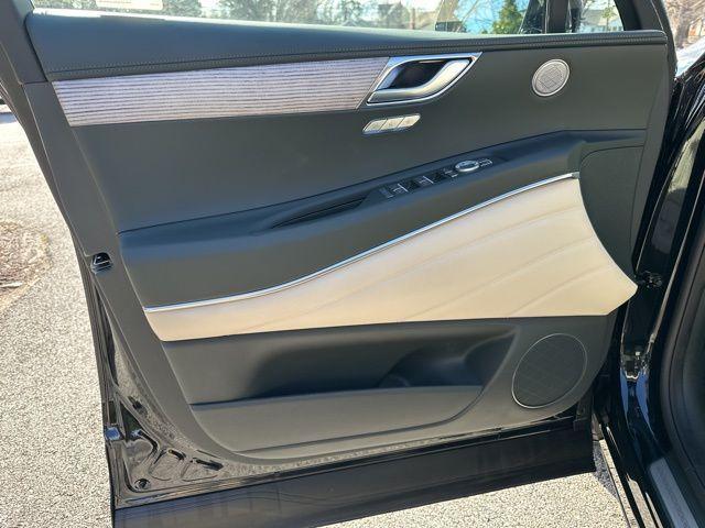 new 2025 Genesis GV80 car, priced at $64,719