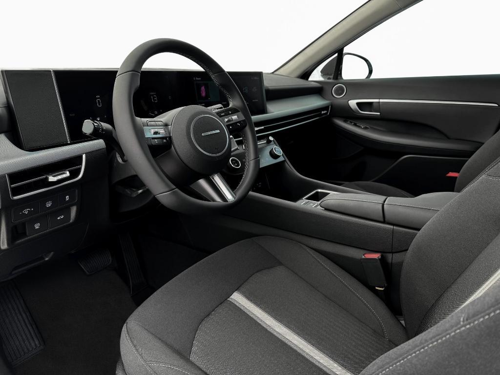new 2025 Hyundai Sonata Hybrid car, priced at $31,022