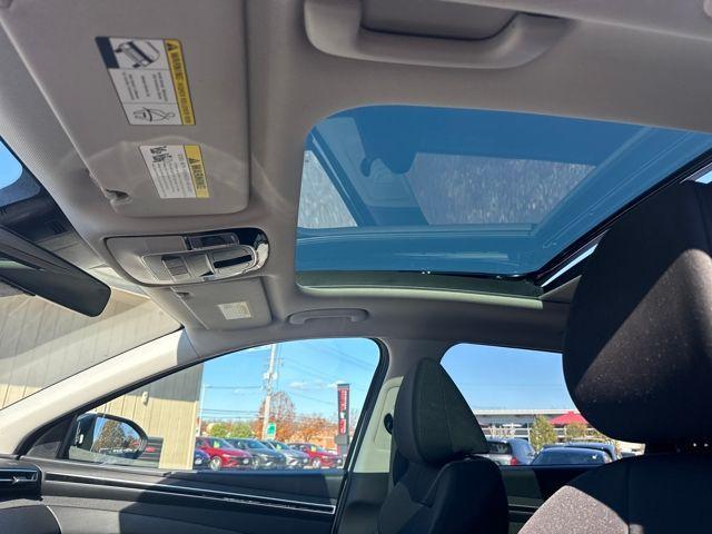 used 2022 Hyundai TUCSON Hybrid car, priced at $22,628