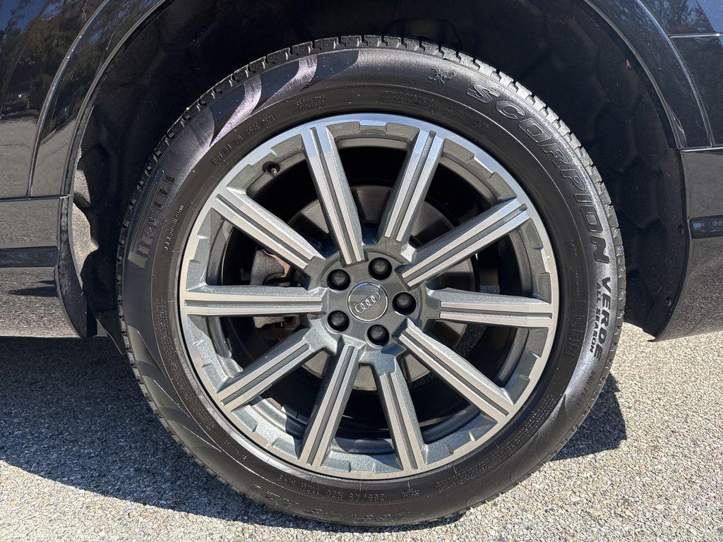 used 2018 Audi Q7 car, priced at $18,468