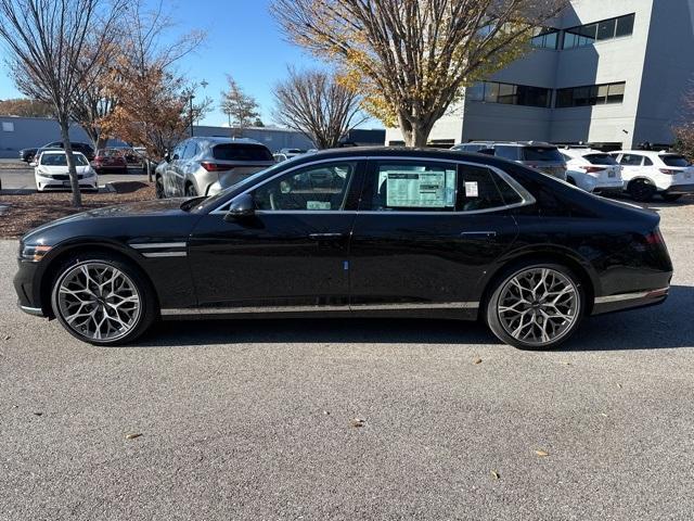 new 2025 Genesis G90 car, priced at $98,124