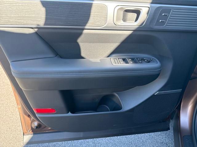 new 2026 Hyundai SANTA FE HEV car, priced at $47,834