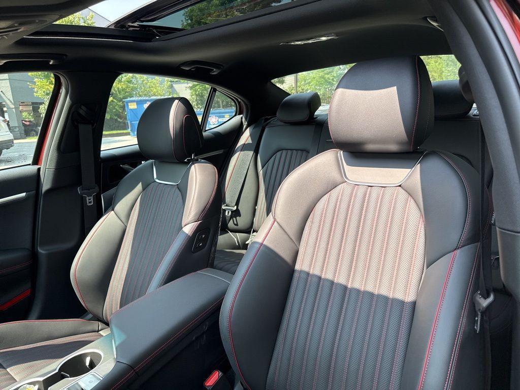 new 2025 Genesis G70 car, priced at $51,975