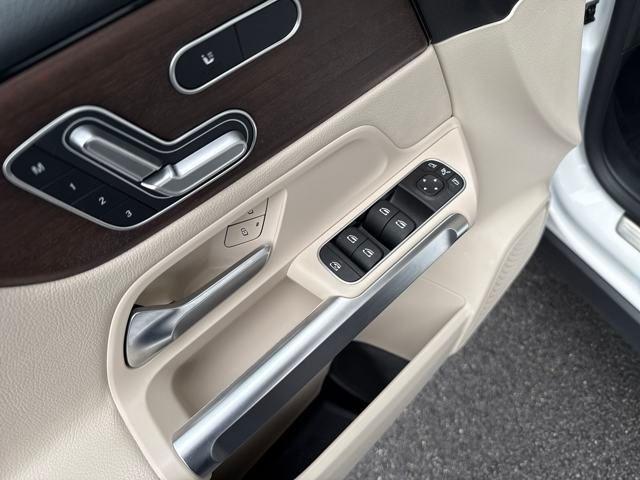 used 2020 Mercedes-Benz GLB 250 car, priced at $20,443