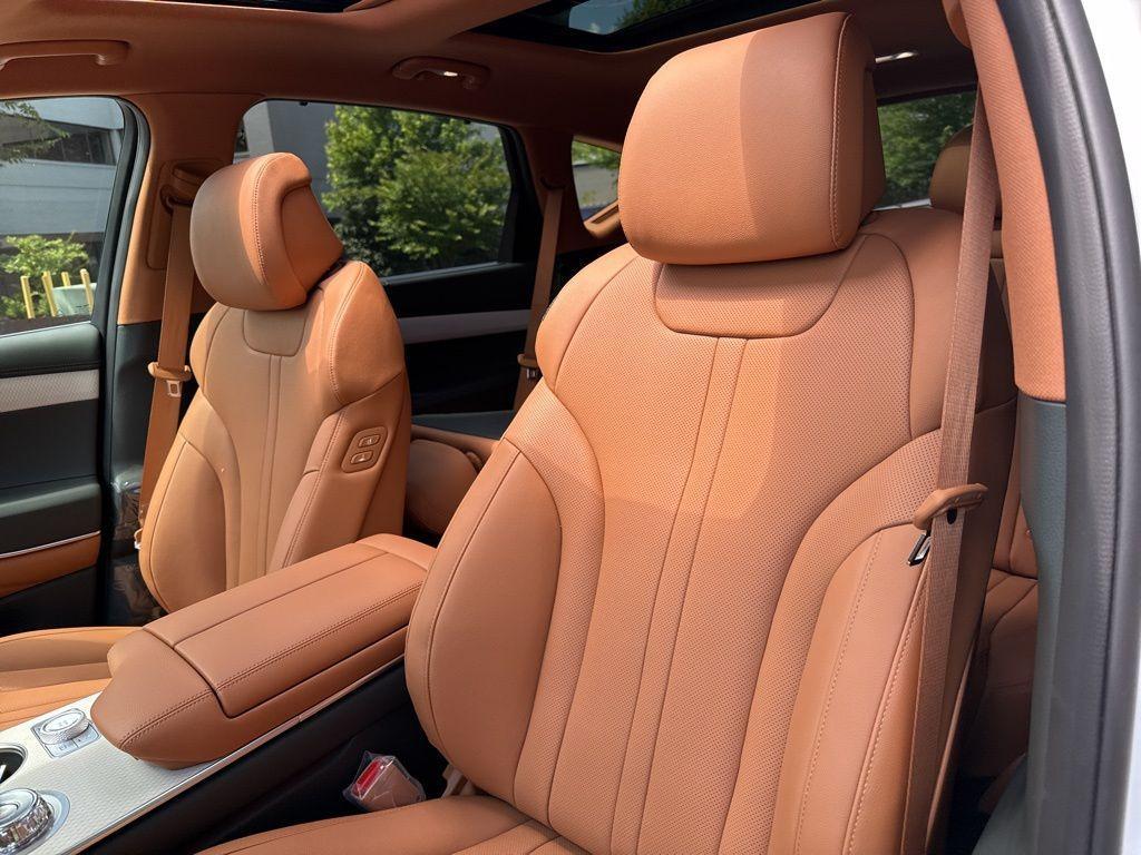 new 2025 Genesis GV80 car, priced at $65,824