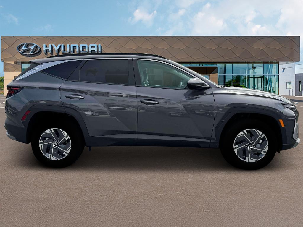 new 2025 Hyundai TUCSON Hybrid car, priced at $33,662