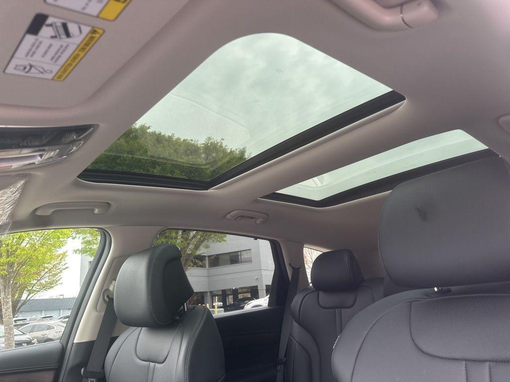 new 2025 Genesis GV80 car, priced at $64,870