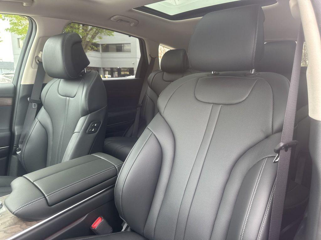 new 2025 Genesis GV80 car, priced at $64,870