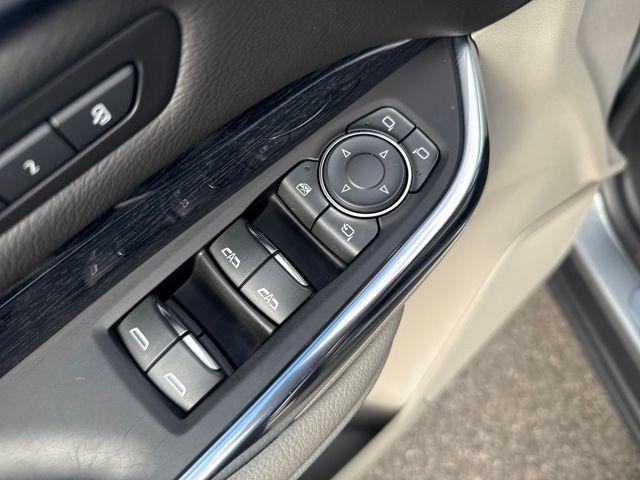 used 2023 Cadillac XT4 car, priced at $25,185