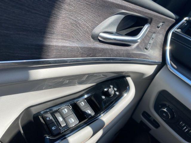used 2023 Jeep Grand Cherokee car, priced at $38,412