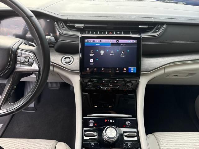 used 2023 Jeep Grand Cherokee car, priced at $37,199