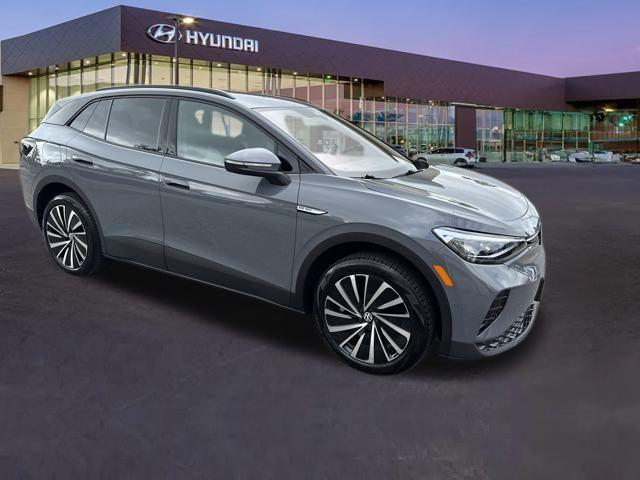 used 2024 Volkswagen ID.4 car, priced at $29,999