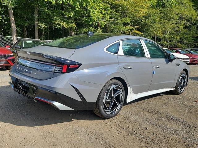 new 2024 Hyundai Sonata car, priced at $28,465