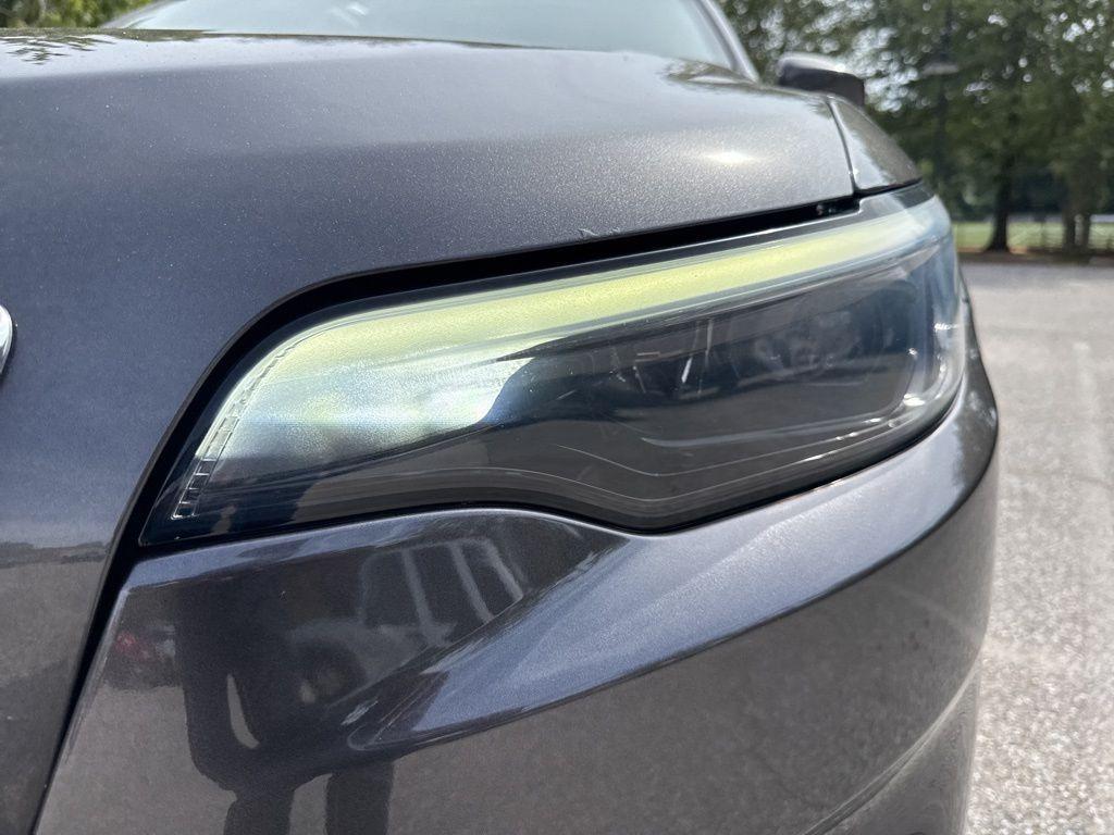 used 2019 Jeep Cherokee car, priced at $15,755