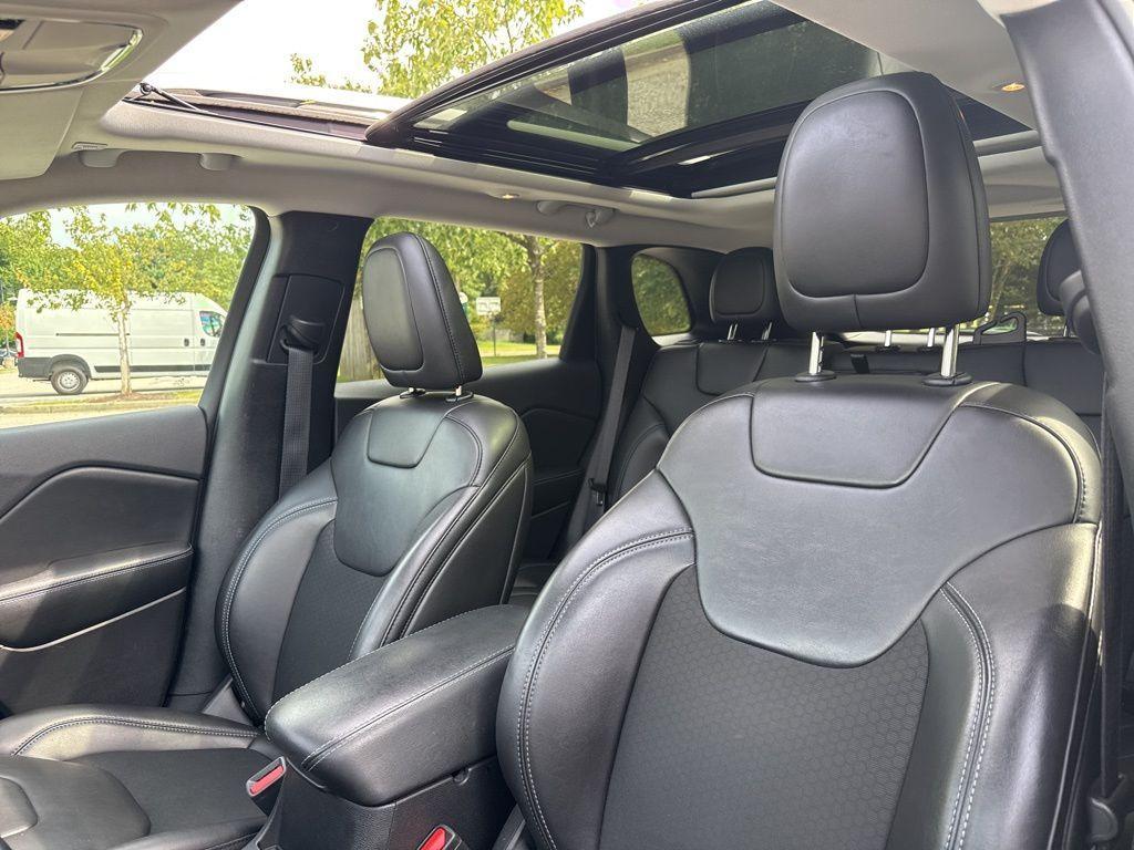 used 2019 Jeep Cherokee car, priced at $15,755