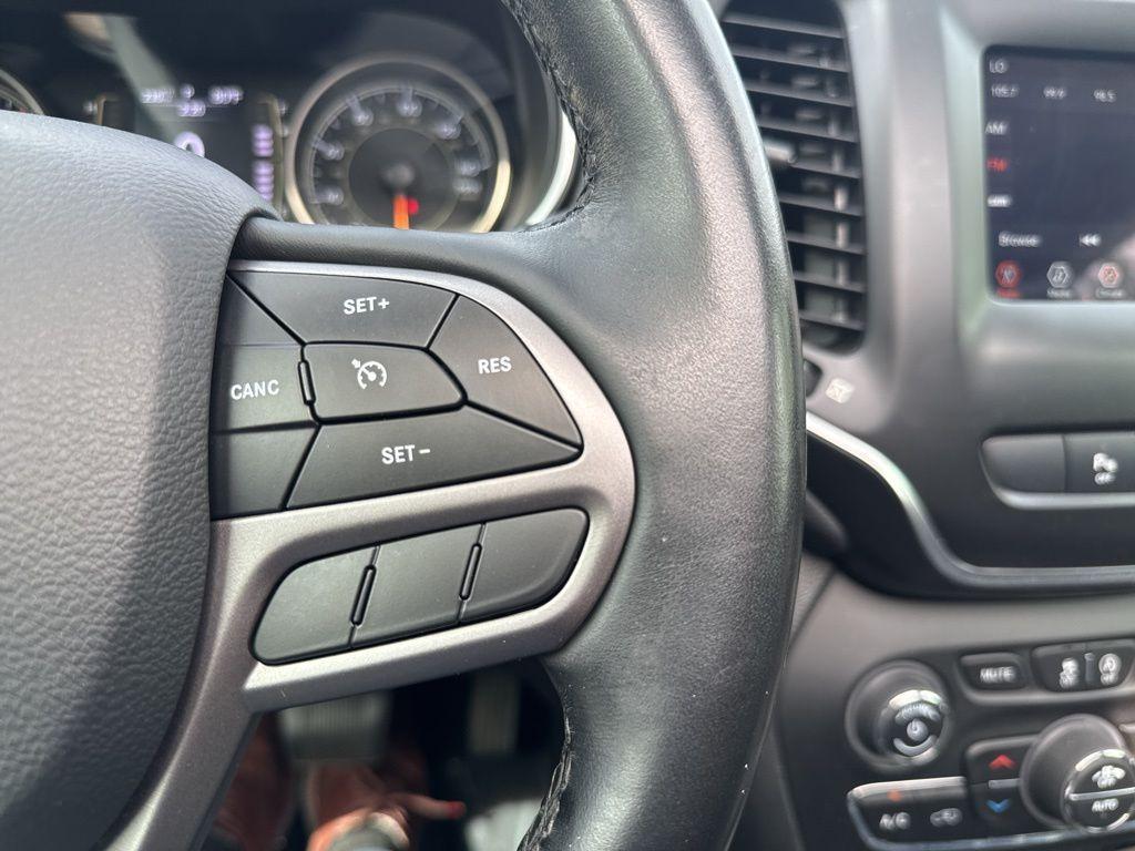 used 2019 Jeep Cherokee car, priced at $15,755