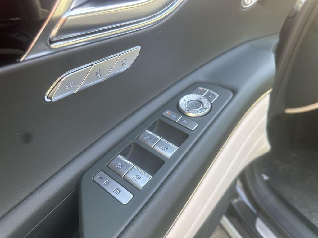 new 2025 Genesis GV80 car, priced at $60,605
