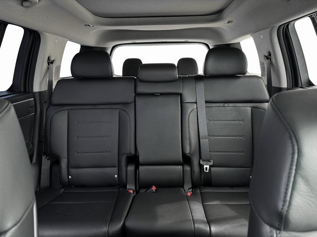 new 2025 Hyundai SANTA FE HEV car, priced at $44,569