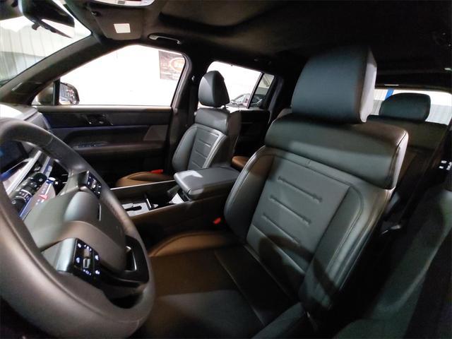 used 2025 Hyundai Santa Fe car, priced at $43,560