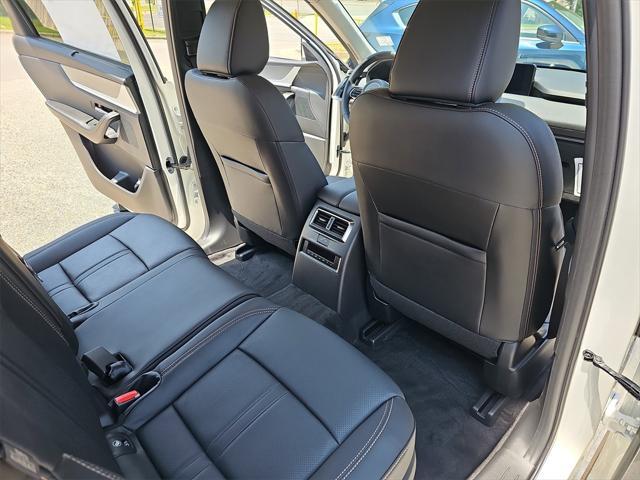 new 2025 Mazda CX-90 car, priced at $40,376