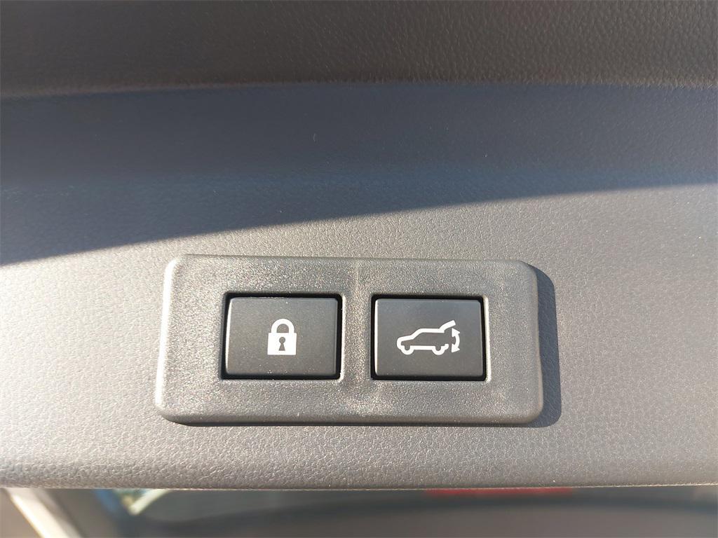 used 2025 Subaru Ascent car, priced at $37,896