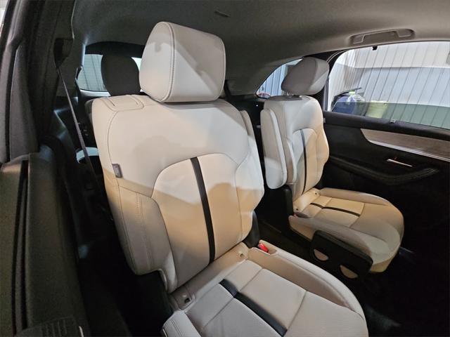 new 2025 Mazda CX-90 car, priced at $40,376