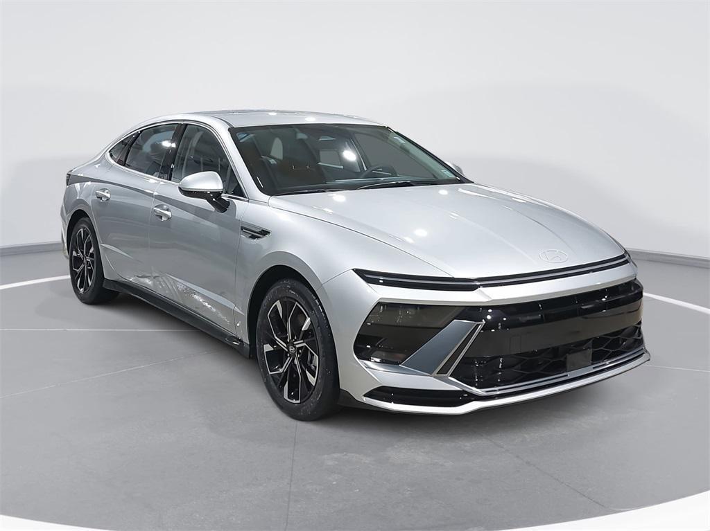 used 2025 Hyundai Sonata car, priced at $25,997