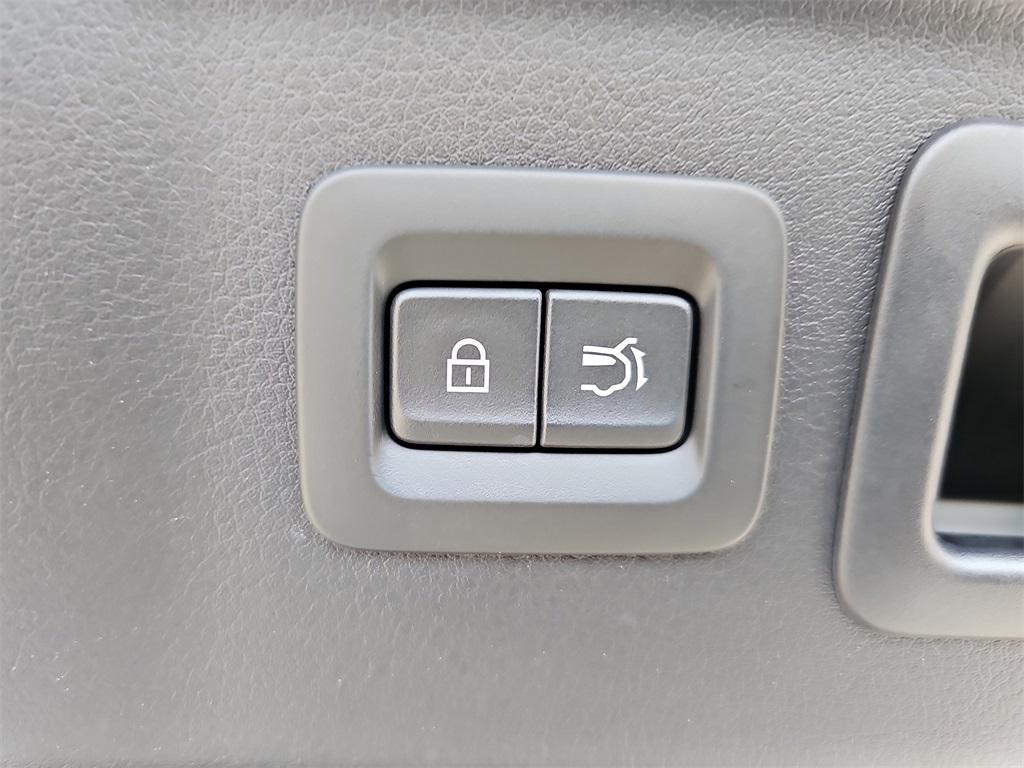 new 2026 Mazda CX-70 car, priced at $53,439