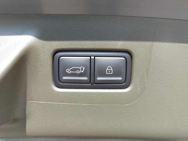 used 2025 Hyundai Santa Fe car, priced at $45,267