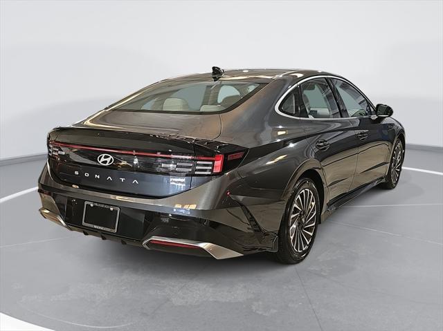 used 2024 Hyundai Sonata Hybrid car, priced at $27,748