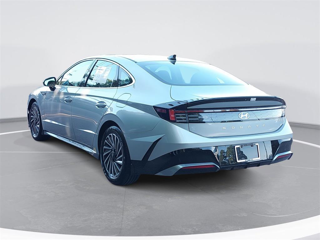 used 2024 Hyundai Sonata Hybrid car, priced at $27,261