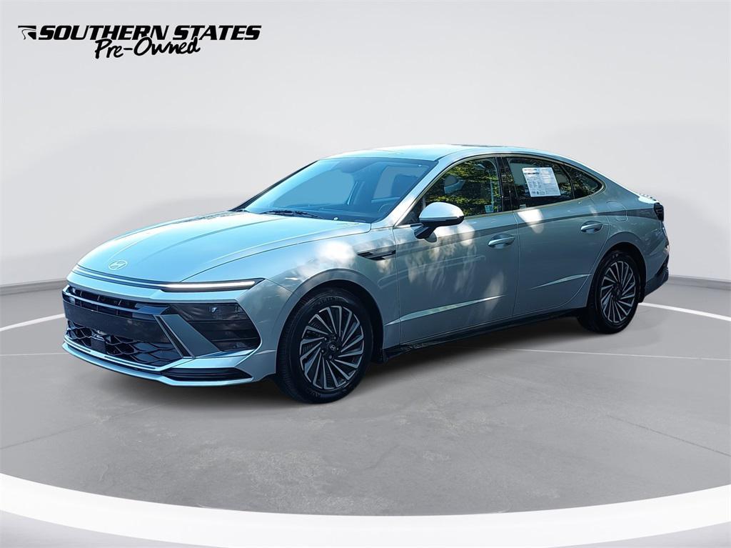 used 2024 Hyundai Sonata Hybrid car, priced at $27,261