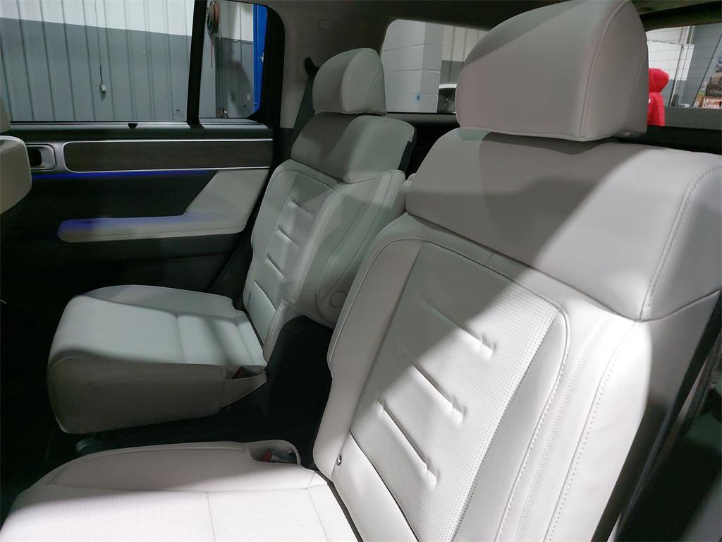 used 2025 Hyundai Santa Fe car, priced at $41,998