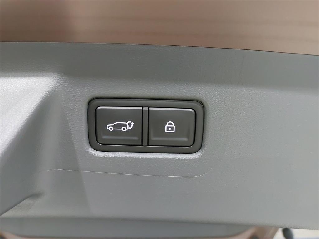 used 2025 Hyundai Santa Fe car, priced at $41,998