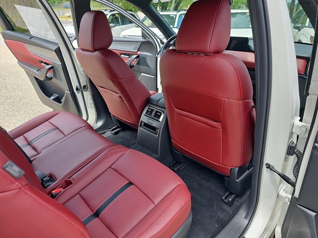 new 2025 Mazda CX-70 PHEV car, priced at $55,469