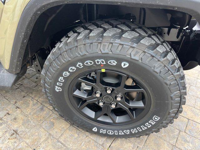 new 2025 Jeep Gladiator car, priced at $45,598