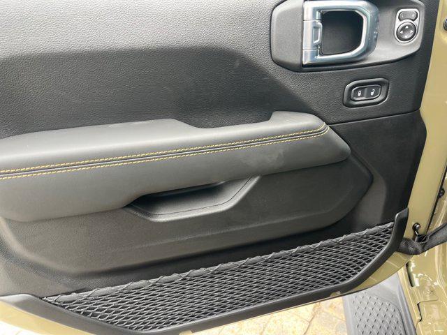 new 2025 Jeep Gladiator car, priced at $45,598