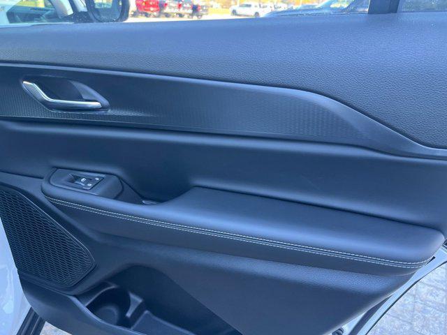 new 2025 Jeep Grand Cherokee L car, priced at $40,178