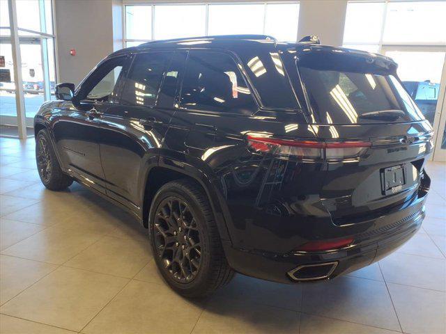 new 2025 Jeep Grand Cherokee car, priced at $65,564