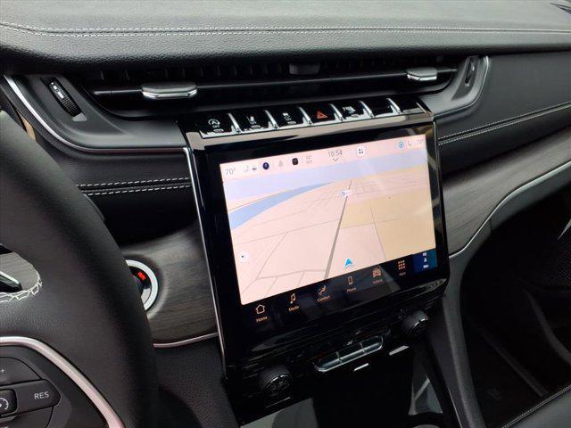 new 2025 Jeep Grand Cherokee car, priced at $47,804