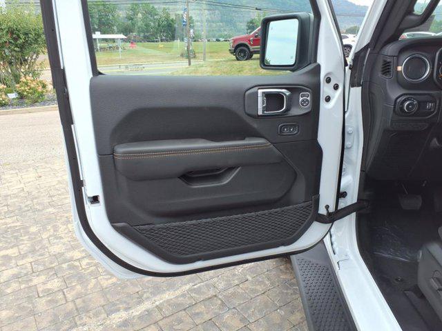 new 2025 Jeep Wrangler car, priced at $52,253