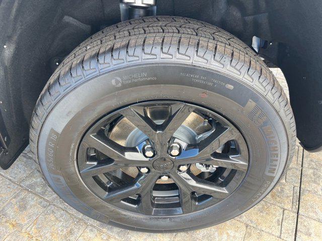 new 2025 Jeep Grand Cherokee L car, priced at $42,622