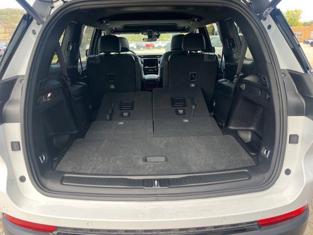 new 2025 Jeep Grand Cherokee L car, priced at $42,622