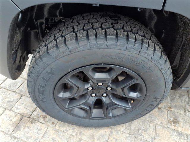 used 2022 Jeep Cherokee car, priced at $23,795