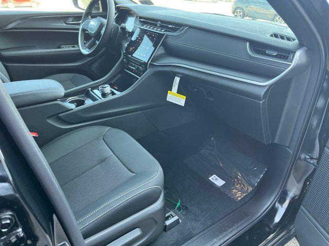 new 2025 Jeep Grand Cherokee car, priced at $36,799