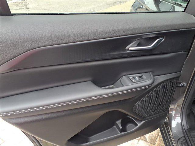 new 2025 Jeep Grand Cherokee L car, priced at $38,699