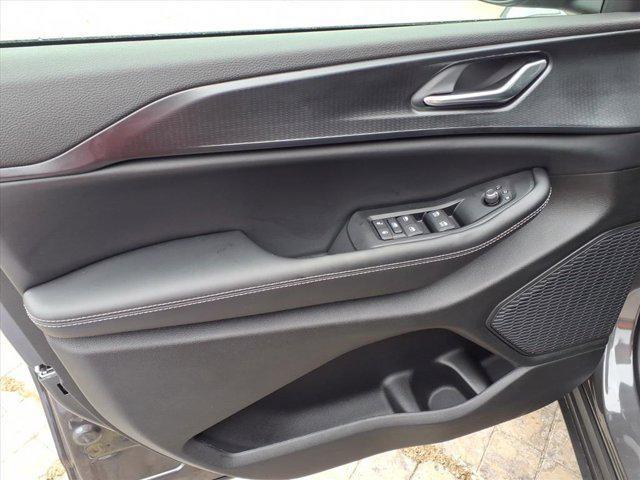 new 2025 Jeep Grand Cherokee L car, priced at $38,699