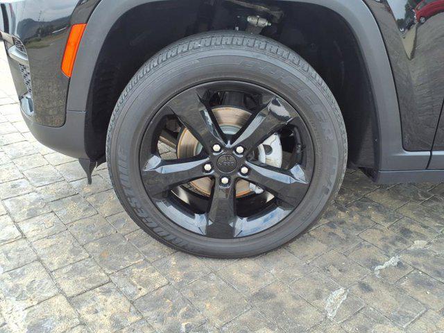 used 2023 Jeep Grand Cherokee car, priced at $31,080